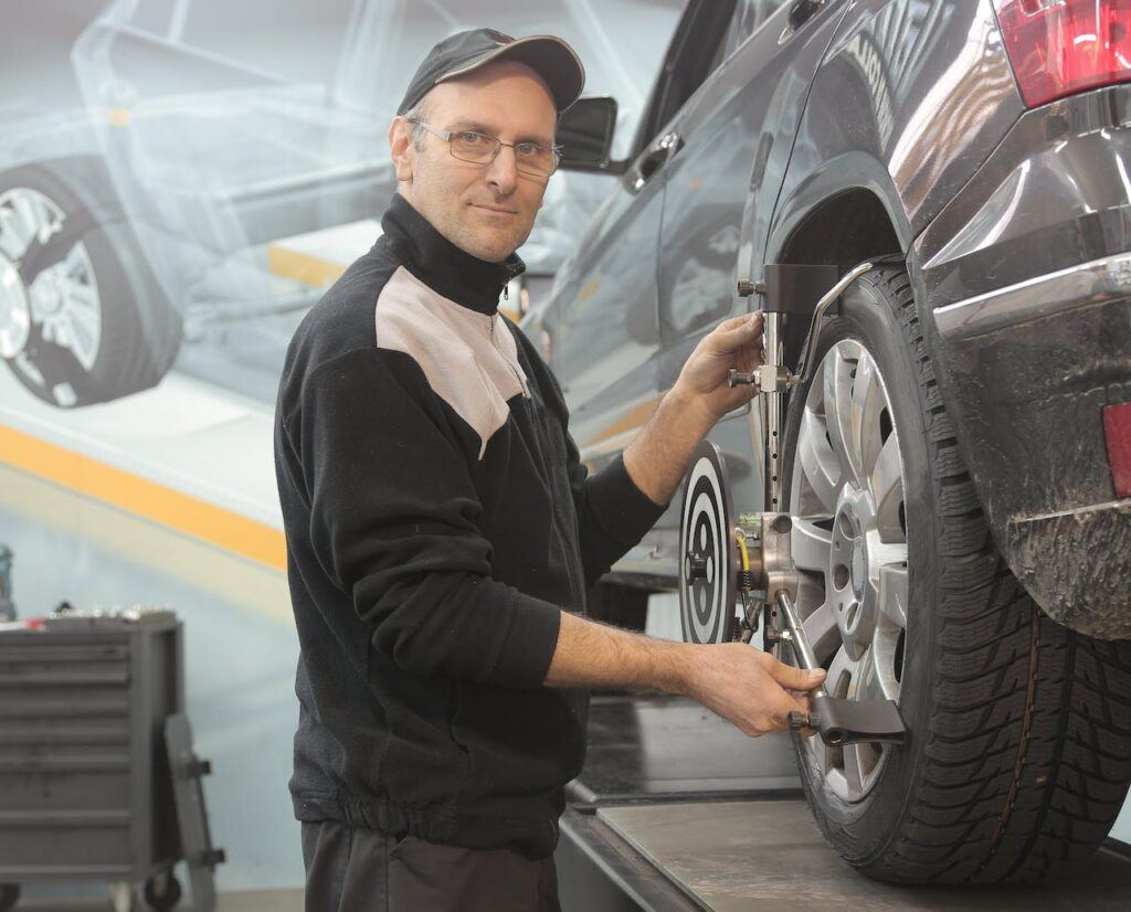 mechanic pose for auto repair costs st petersburg fl